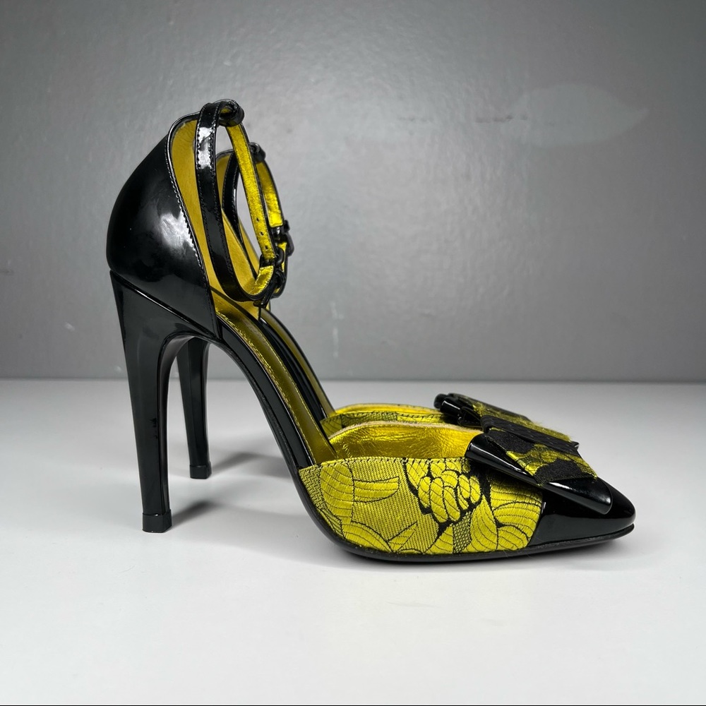 Bottega Veneta - size 36 1/2